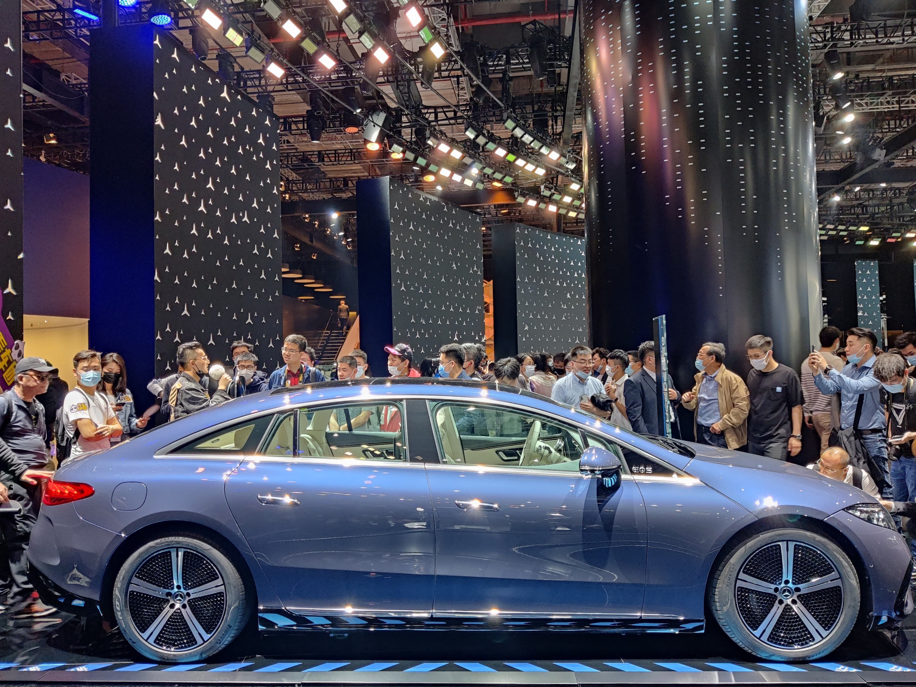 Mercedes-Benz EQS Sedan