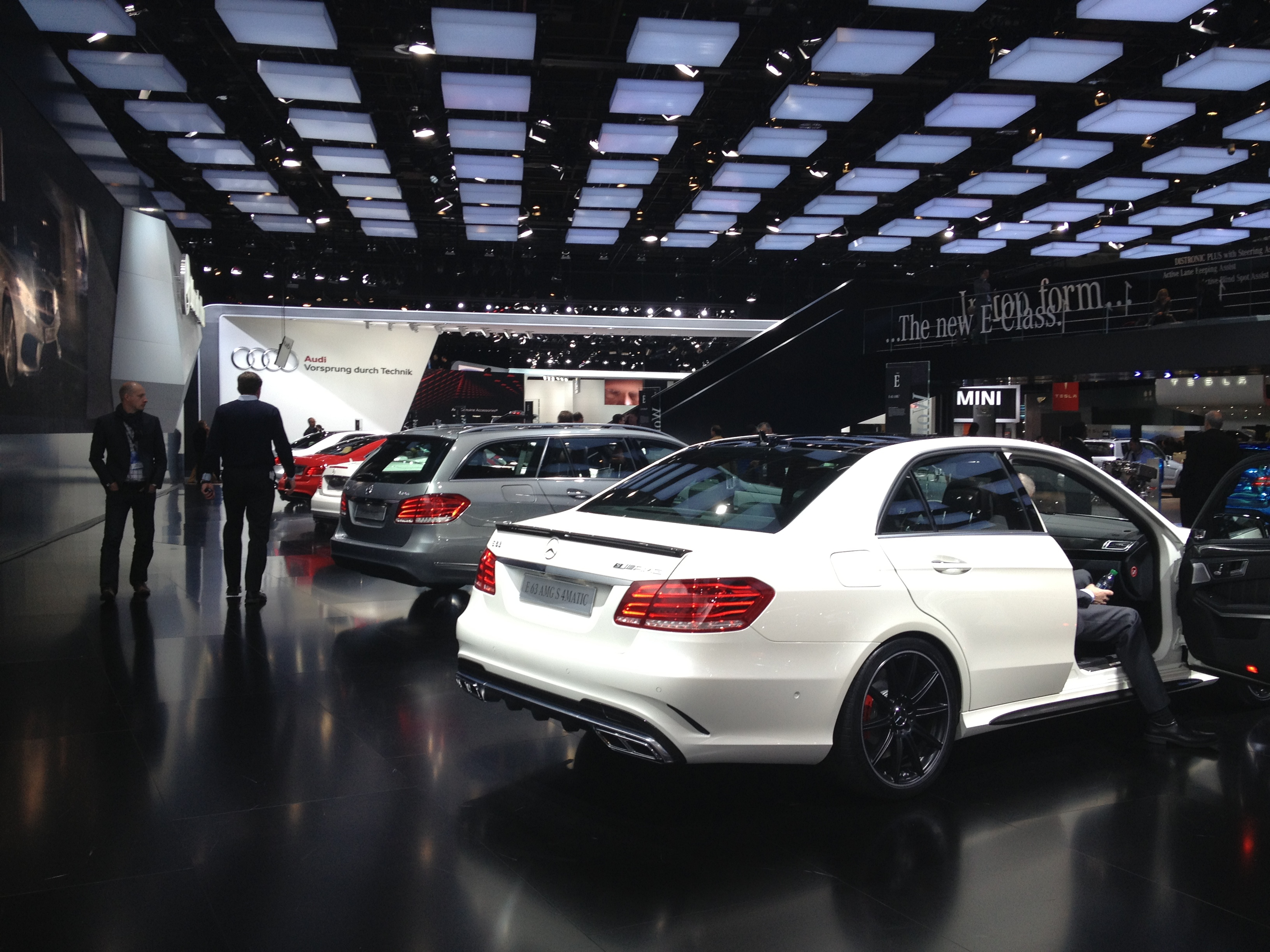 Mercedes-Benz E-Class Sedan / Wagon