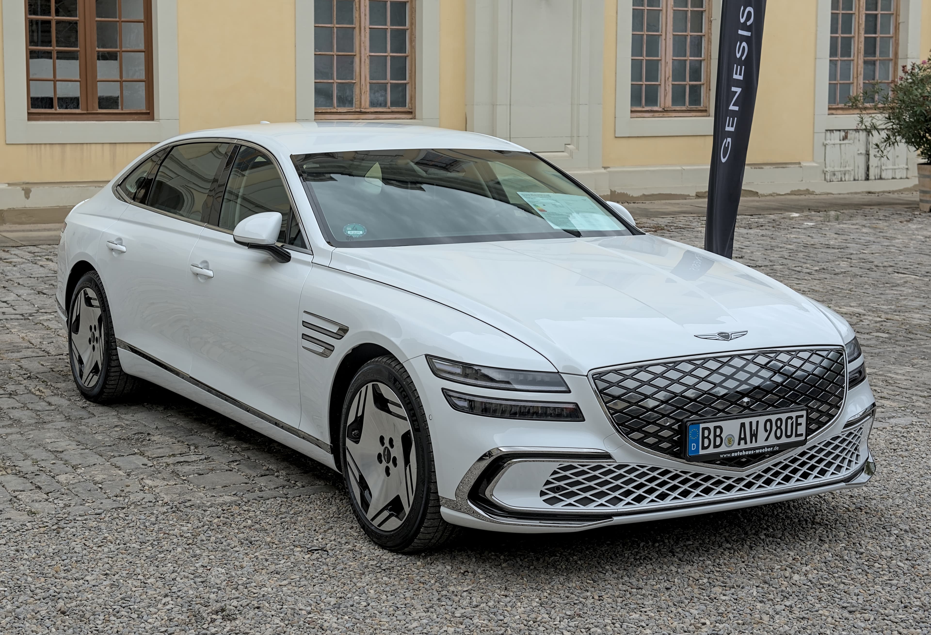 Genesis Electrified G80